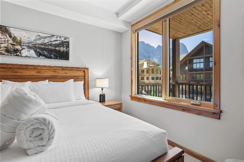 Tamarack Lodge By Spring Creek Vacations image