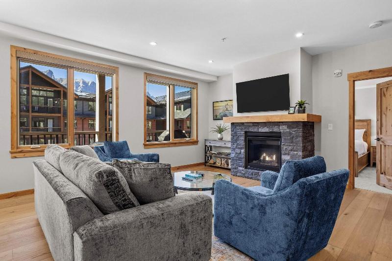 Tamarack Lodge By Spring Creek Vacations image