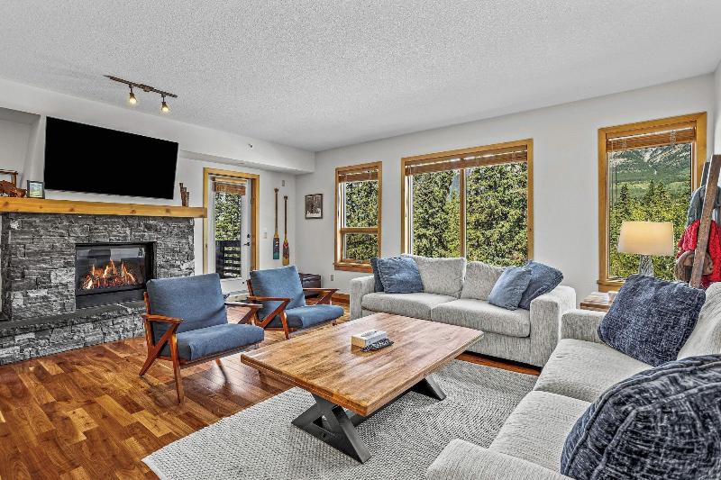 Tamarack Lodge By Spring Creek Vacations image