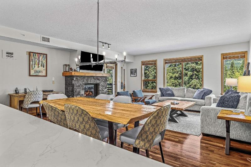 Tamarack Lodge By Spring Creek Vacations image