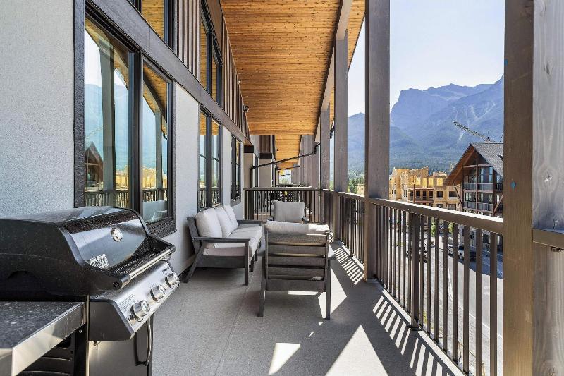 Tamarack Lodge By Spring Creek Vacations image