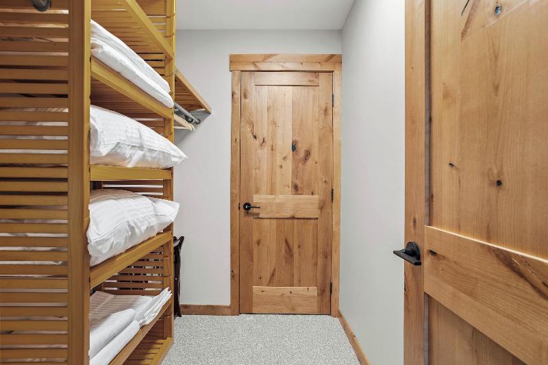 Tamarack Lodge By Spring Creek Vacations image
