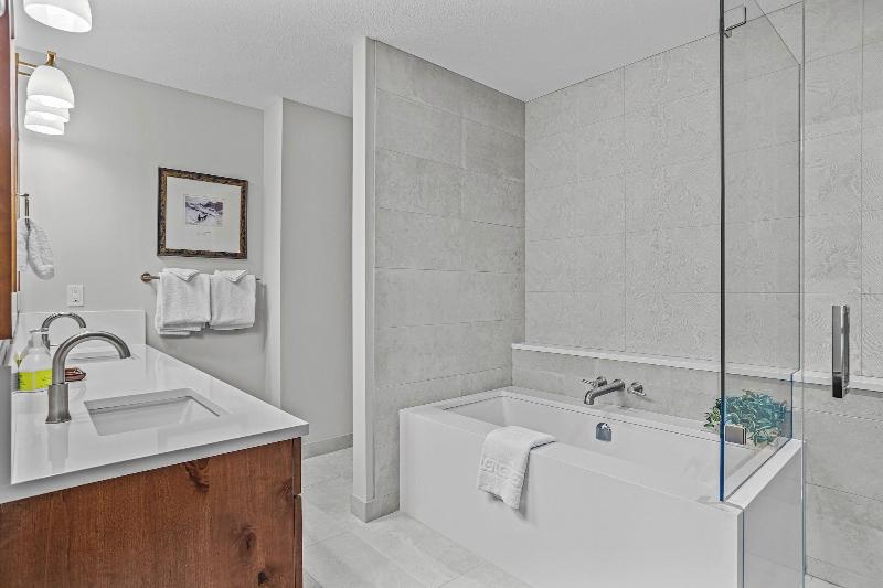 Tamarack Lodge By Spring Creek Vacations image