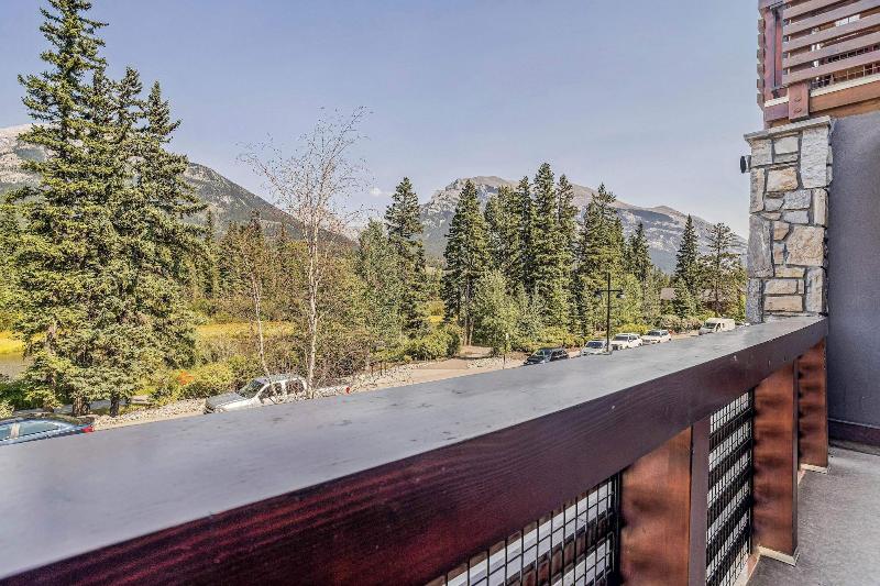 Tamarack Lodge By Spring Creek Vacations image