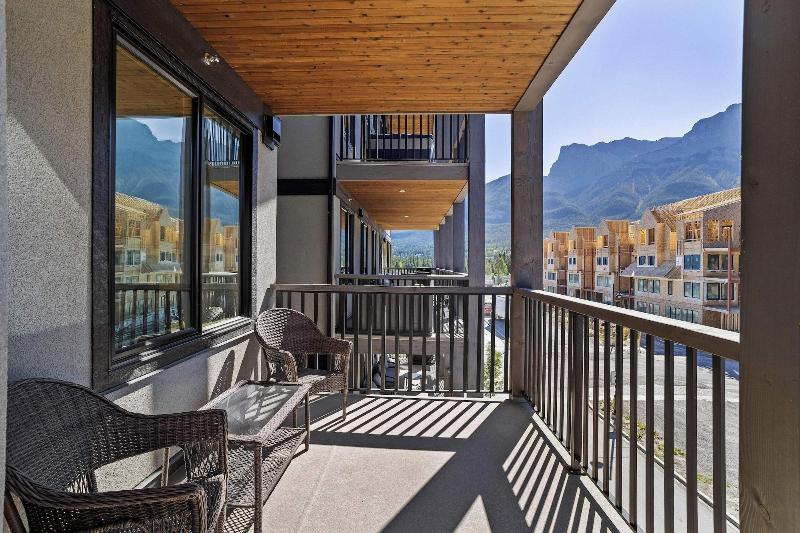 Tamarack Lodge By Spring Creek Vacations image