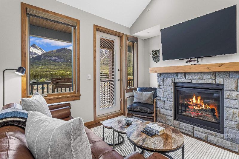 Tamarack Lodge By Spring Creek Vacations image