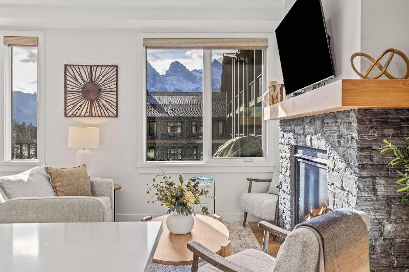 Tamarack Lodge By Spring Creek Vacations image