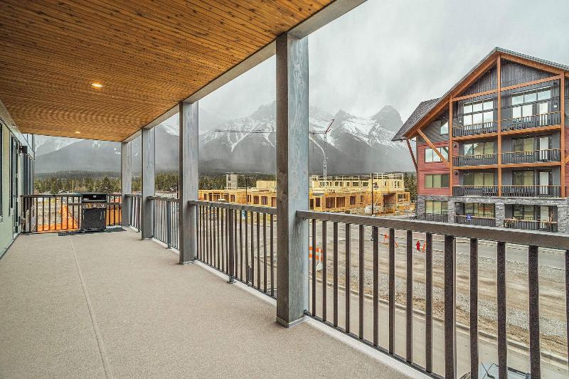 Tamarack Lodge By Spring Creek Vacations image