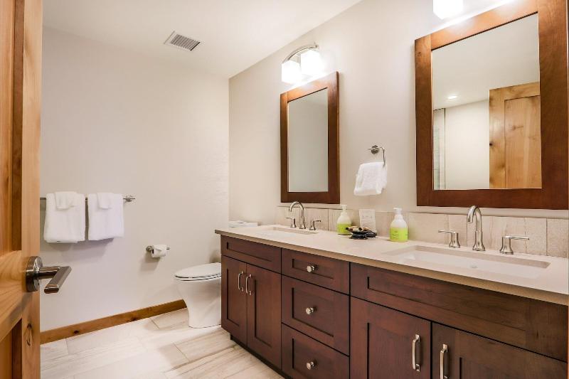Tamarack Lodge By Spring Creek Vacations image