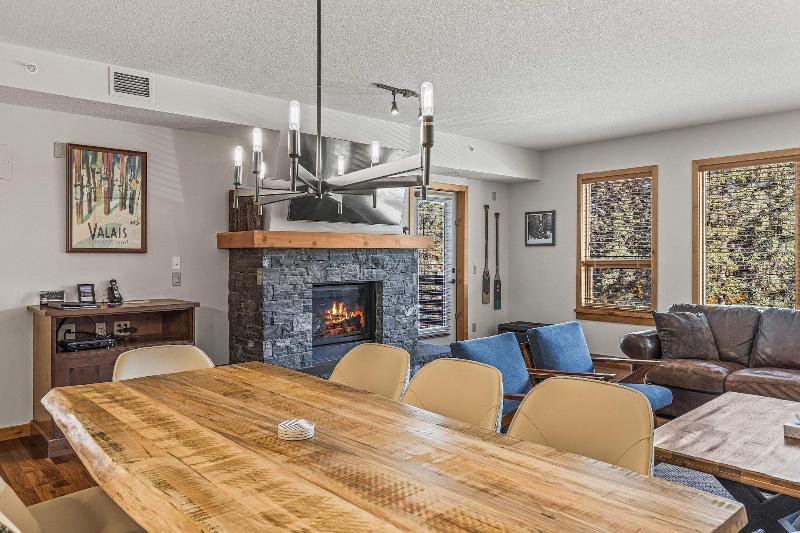 Tamarack Lodge By Spring Creek Vacations image