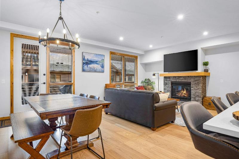 Tamarack Lodge By Spring Creek Vacations image
