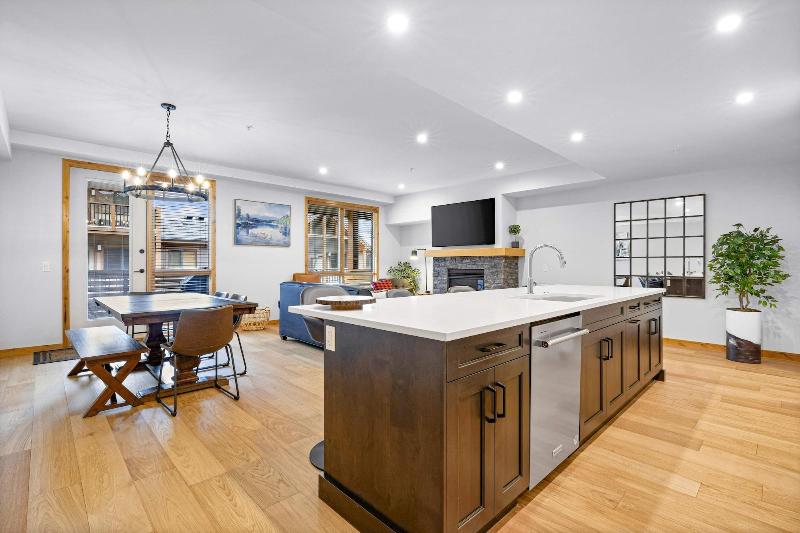 Tamarack Lodge By Spring Creek Vacations image