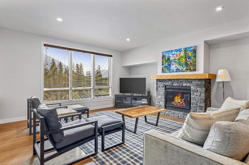 Tamarack Lodge By Spring Creek Vacations image