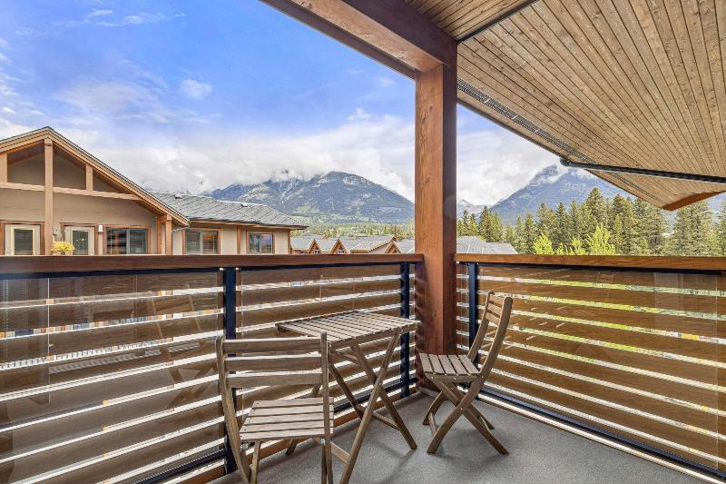 Tamarack Lodge By Spring Creek Vacations image