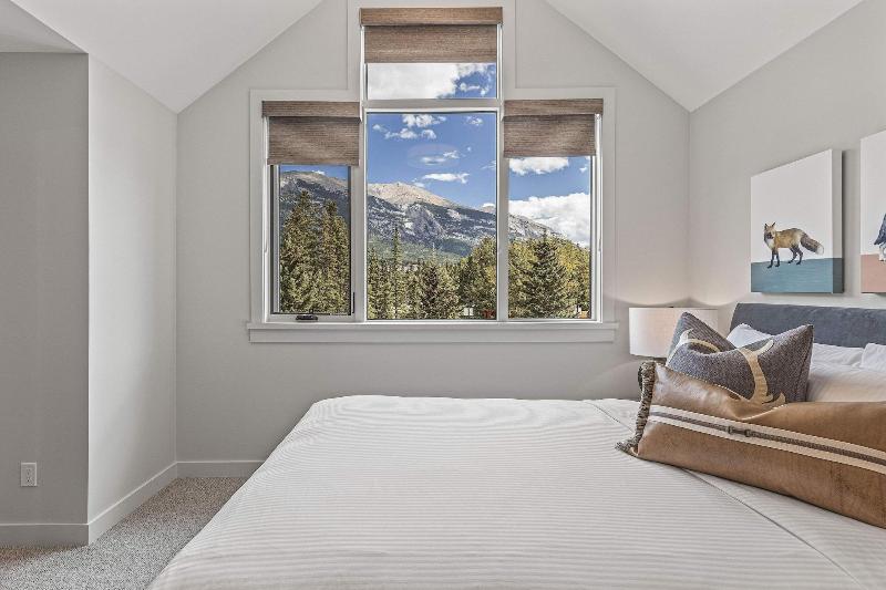 Tamarack Lodge By Spring Creek Vacations image