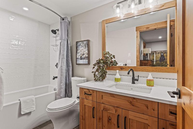 Tamarack Lodge By Spring Creek Vacations image