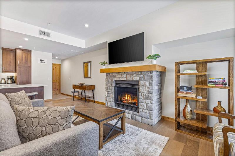 Tamarack Lodge By Spring Creek Vacations image