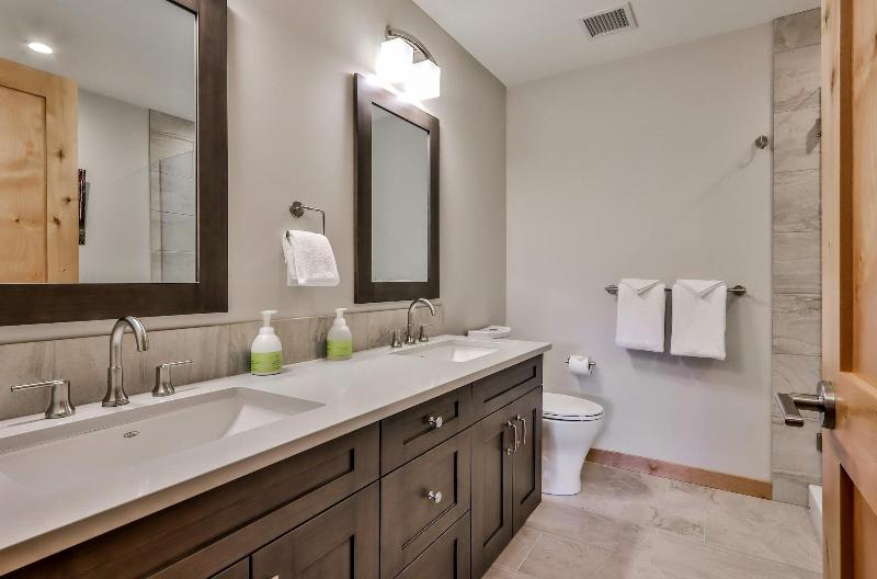Tamarack Lodge By Spring Creek Vacations image