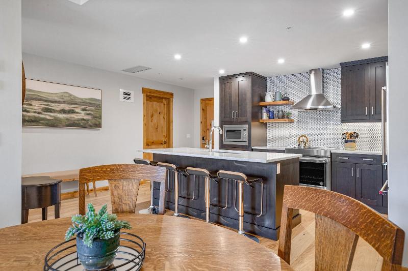 Tamarack Lodge By Spring Creek Vacations image
