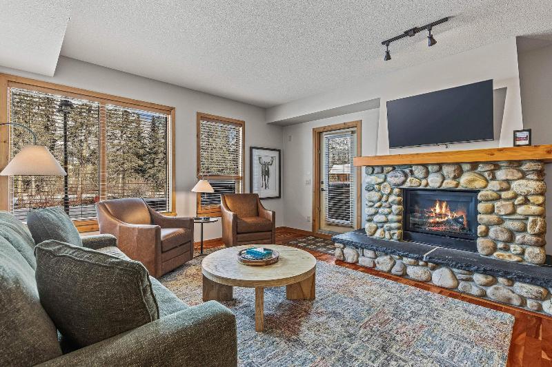 Tamarack Lodge By Spring Creek Vacations image