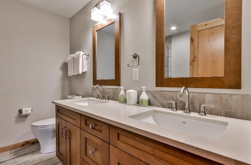 Tamarack Lodge By Spring Creek Vacations image