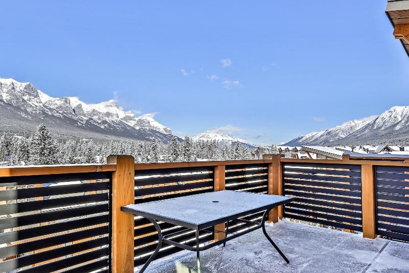 Tamarack Lodge By Spring Creek Vacations image