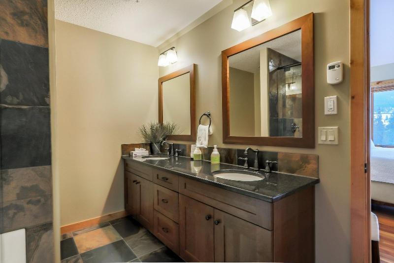 Tamarack Lodge By Spring Creek Vacations image