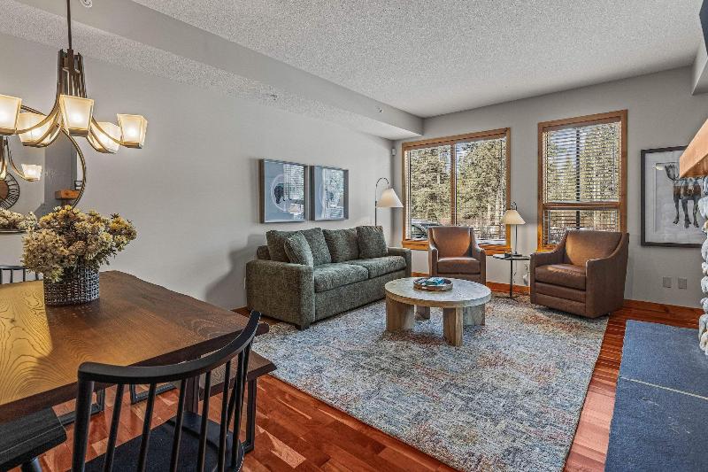 Tamarack Lodge By Spring Creek Vacations image