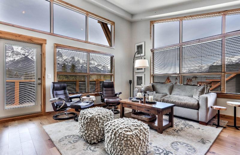 Tamarack Lodge By Spring Creek Vacations image