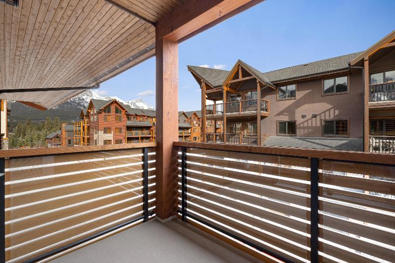 Tamarack Lodge By Spring Creek Vacations image