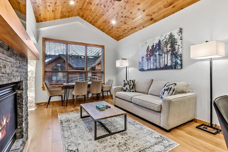 Tamarack Lodge By Spring Creek Vacations image