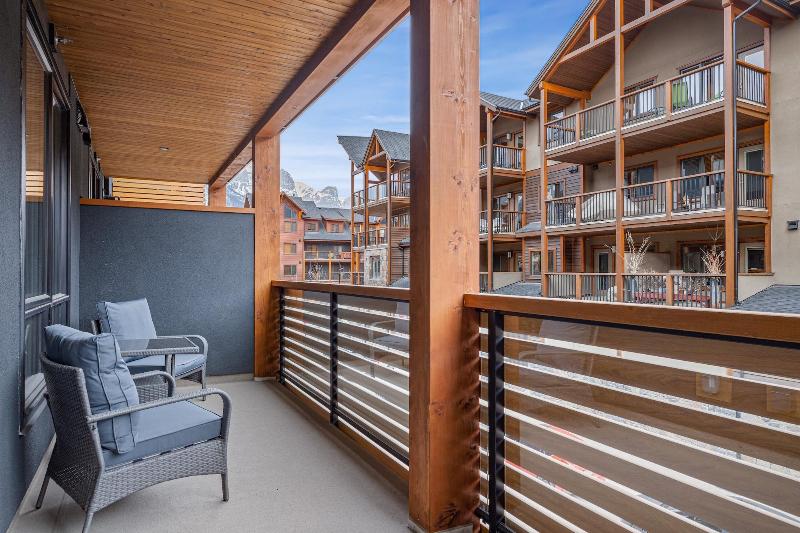 Tamarack Lodge By Spring Creek Vacations image