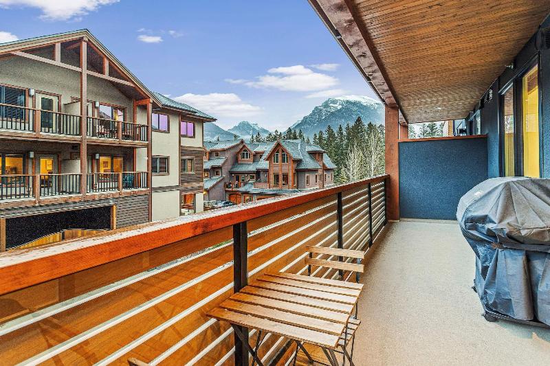 Tamarack Lodge By Spring Creek Vacations image
