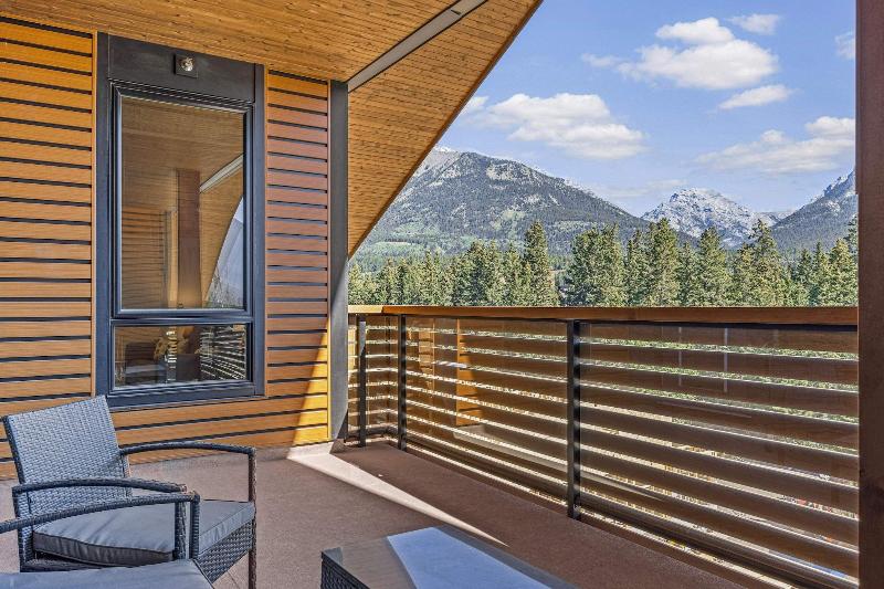 Tamarack Lodge By Spring Creek Vacations image