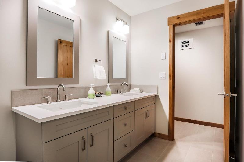 Tamarack Lodge By Spring Creek Vacations image