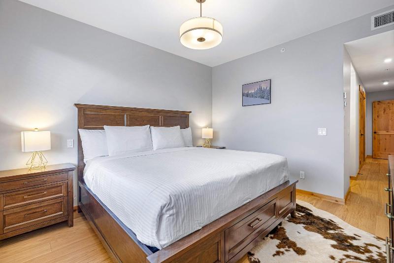 Tamarack Lodge By Spring Creek Vacations image