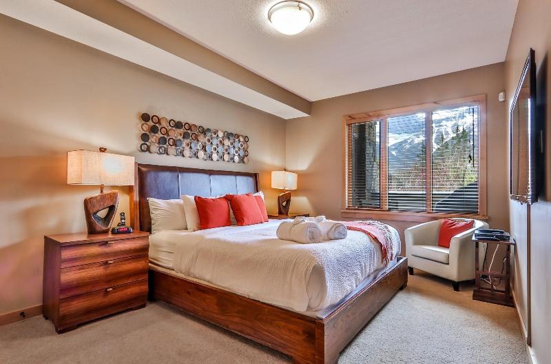 Tamarack Lodge By Spring Creek Vacations image