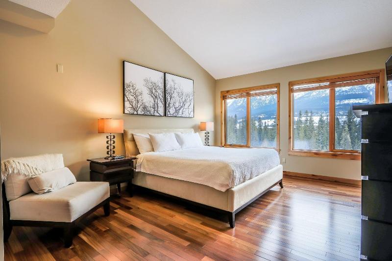 Tamarack Lodge By Spring Creek Vacations image