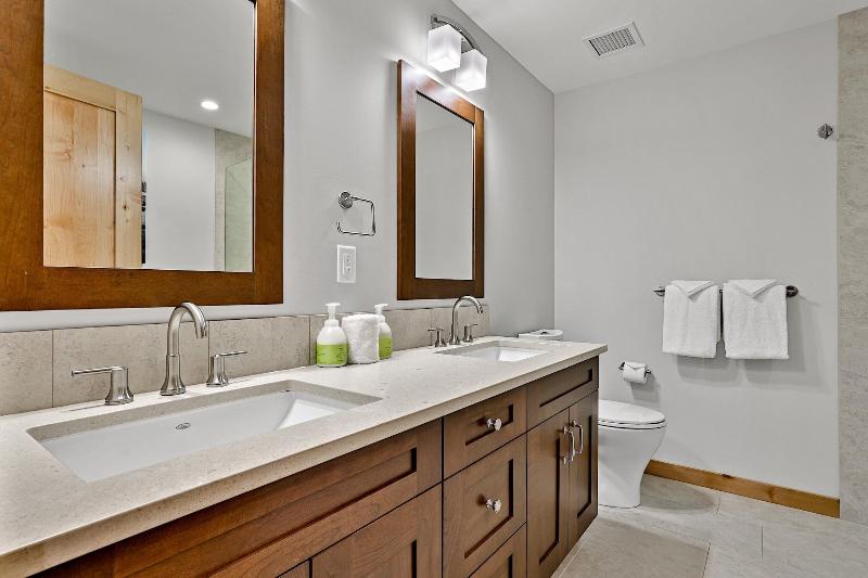 Tamarack Lodge By Spring Creek Vacations image