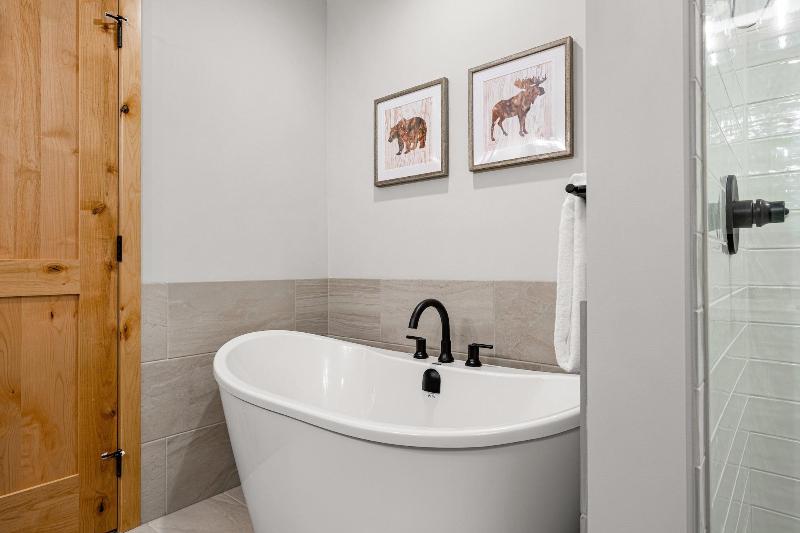 Tamarack Lodge By Spring Creek Vacations image