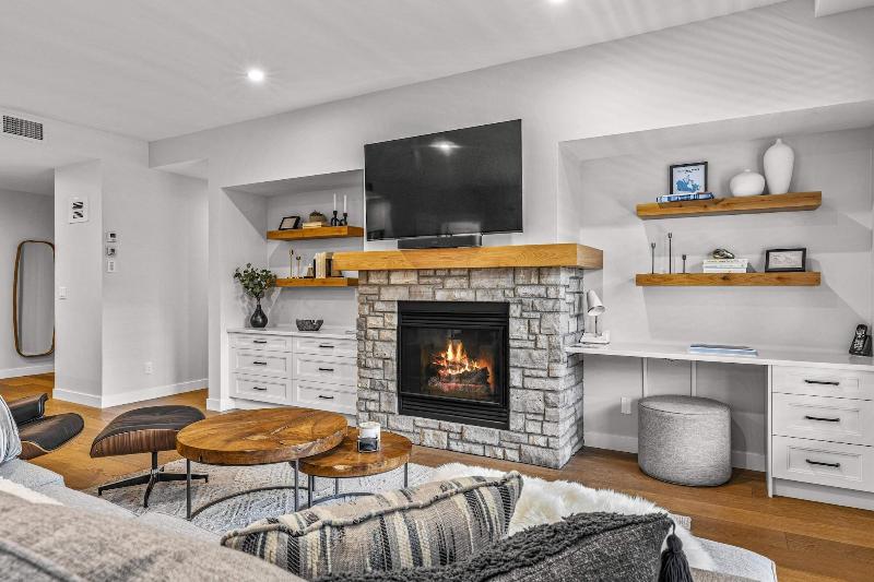 Tamarack Lodge By Spring Creek Vacations image