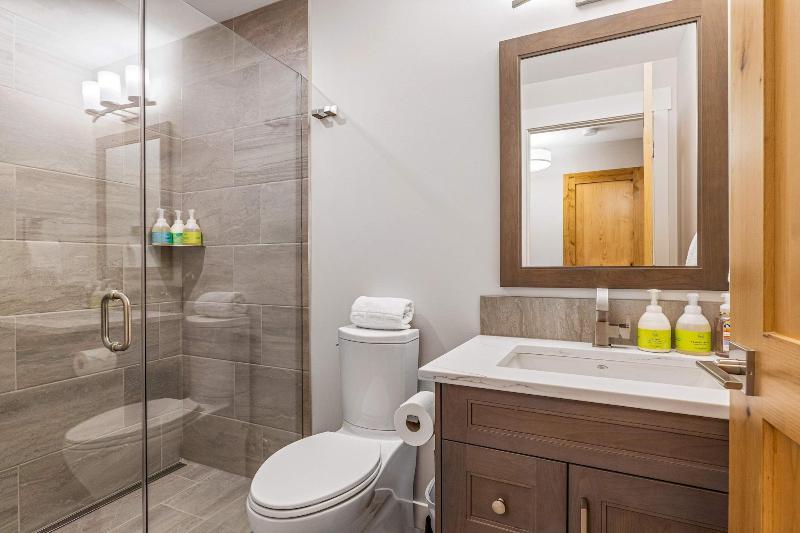 Tamarack Lodge By Spring Creek Vacations image
