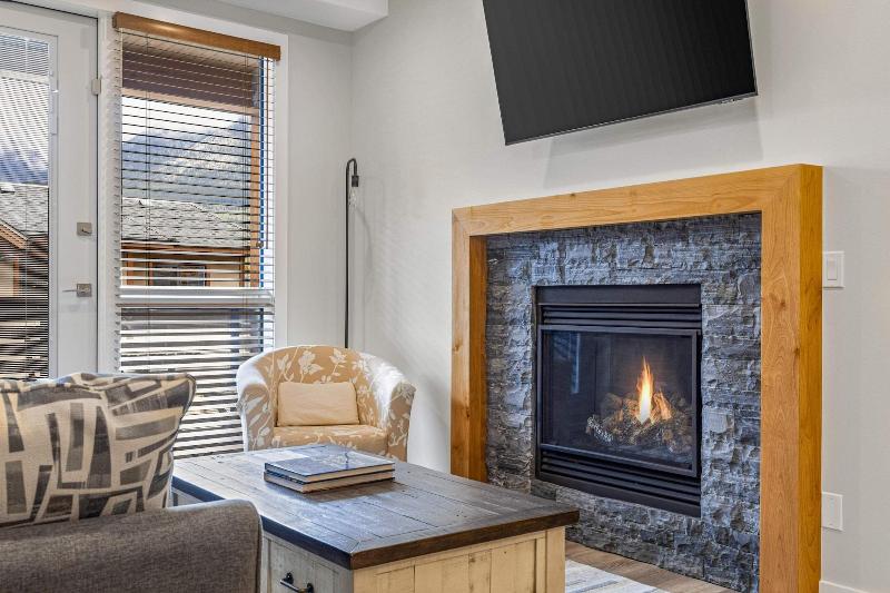 Tamarack Lodge By Spring Creek Vacations image