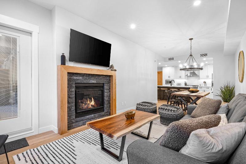 Tamarack Lodge By Spring Creek Vacations image
