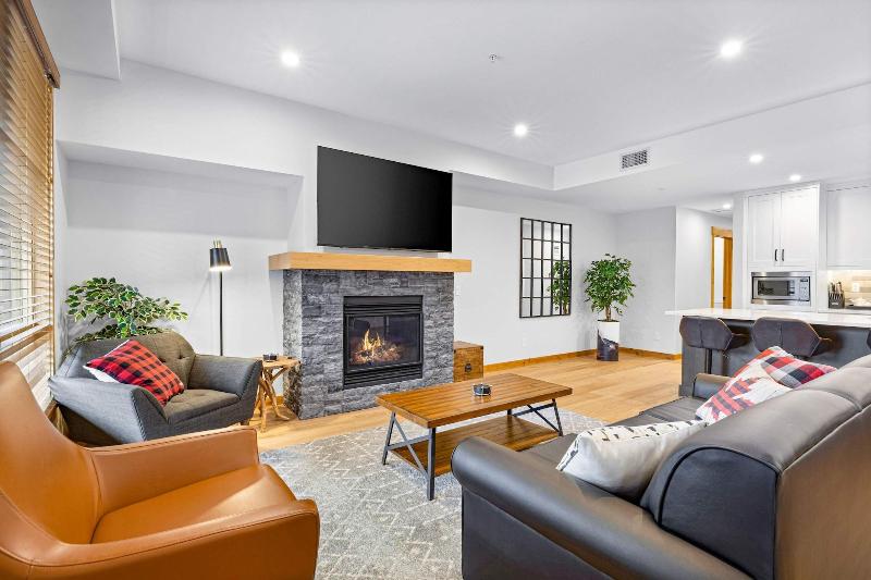 Tamarack Lodge By Spring Creek Vacations image