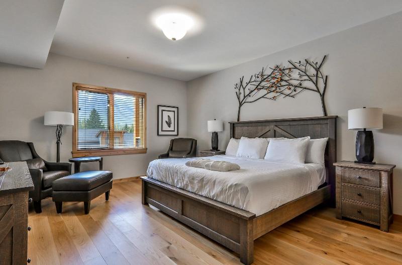 Tamarack Lodge By Spring Creek Vacations image