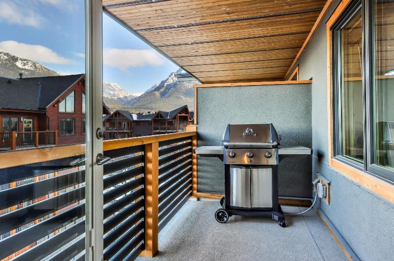 Tamarack Lodge By Spring Creek Vacations image