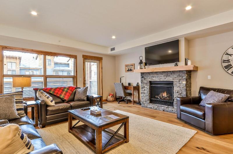 Tamarack Lodge By Spring Creek Vacations image