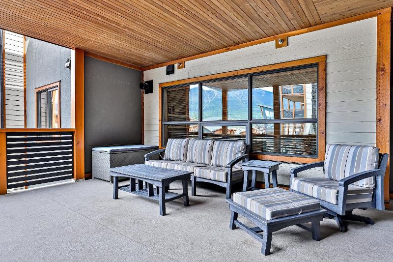 Tamarack Lodge By Spring Creek Vacations image