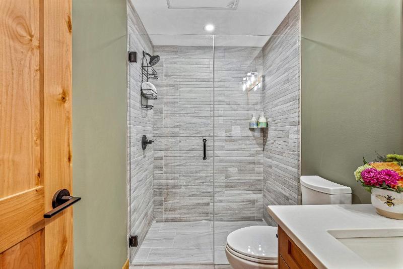 Tamarack Lodge By Spring Creek Vacations image